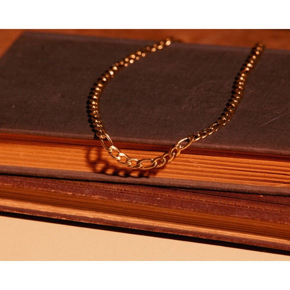 Parris 14k Gold Plated Over Stainless Steel Figaro Unisex Chain Link Necklace - Picture 6 of 10